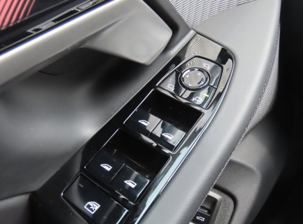BMW 5시리즈 520i 사진 12