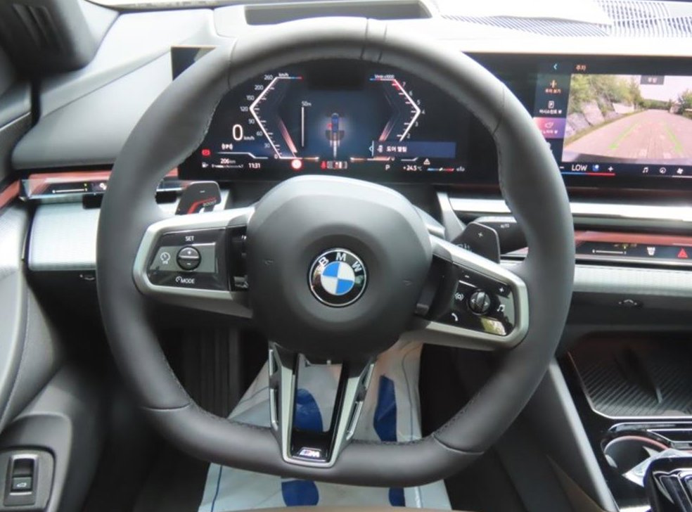BMW 5시리즈 520i 사진 15