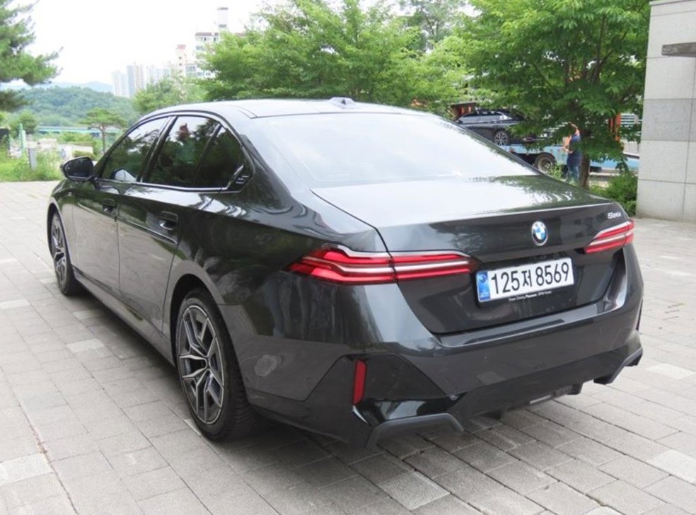 BMW 5시리즈 520i 사진 4
