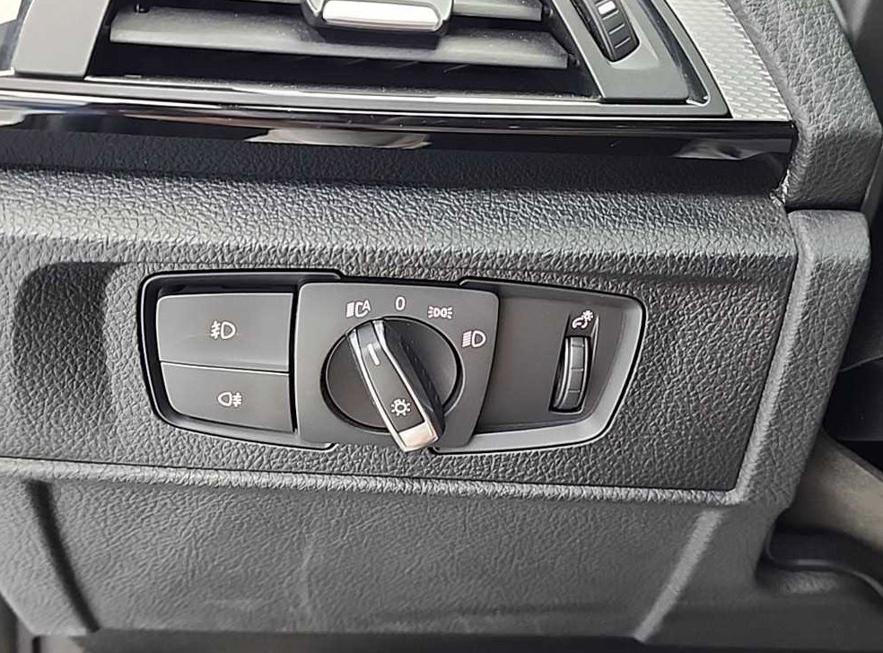 BMW 2시리즈 220d 쿠페 M 스포츠 사진 17