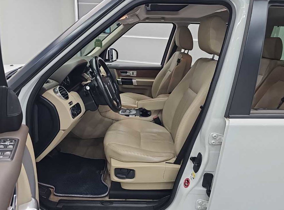 랜드로버 디스커버리 3.0 SDV6 SE 사진 11