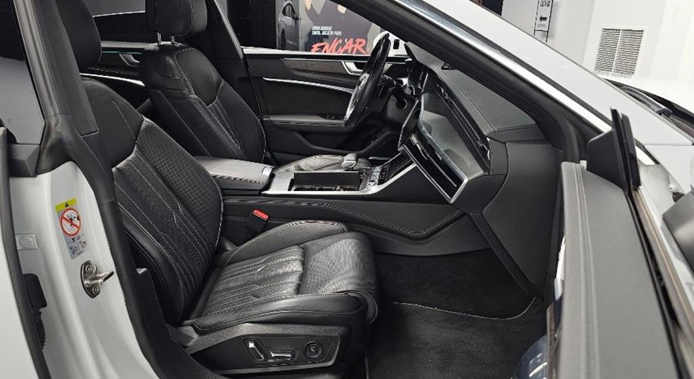 아우디 A7 55 TFSI 콰트로 프리미엄 사진 17