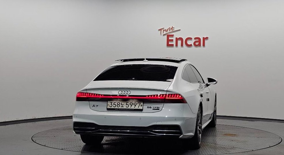 아우디 A7 55 TFSI 콰트로 프리미엄 사진 4