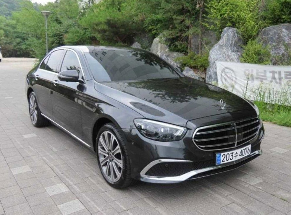 벤츠 E 클래스 E350 4MATIC 아방가르드 사진 2