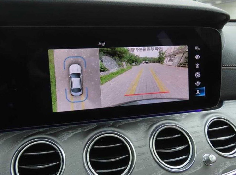 벤츠 E 클래스 E350 4MATIC 아방가르드 사진 9
