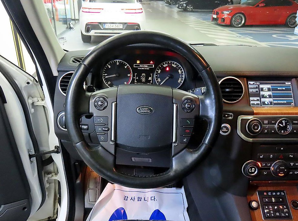 랜드로버 디스커버리 3.0 SDV6 SE 사진 8