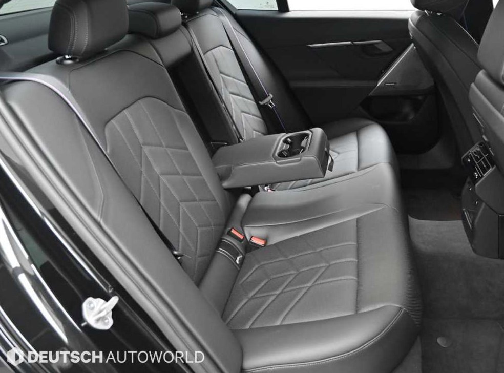 BMW 5시리즈 520i 사진 12