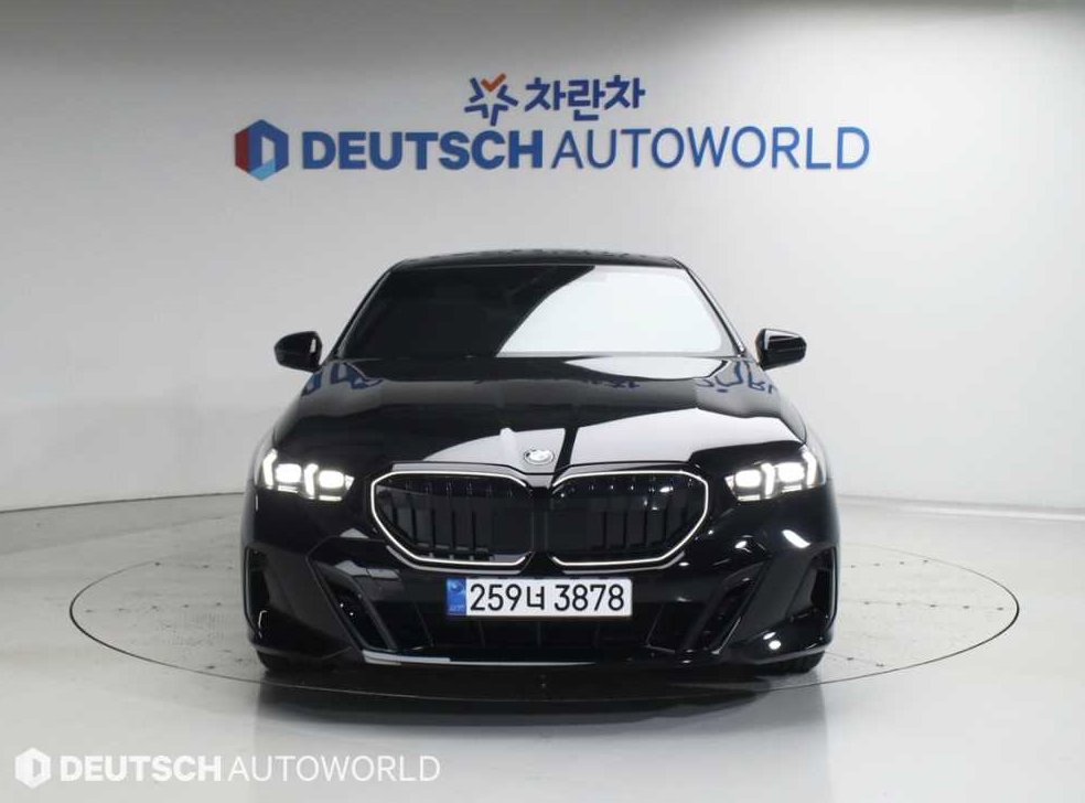 BMW 5시리즈 520i 사진 3