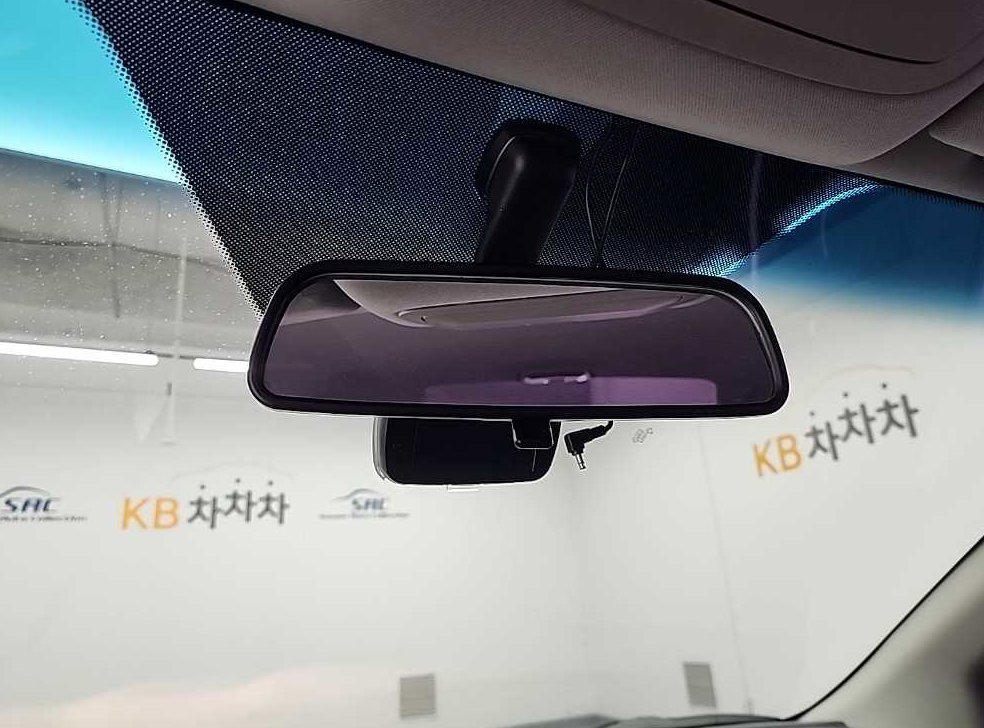 KG모빌리티(쌍용)  코란도 4WD 2.0 CVT 사진 13