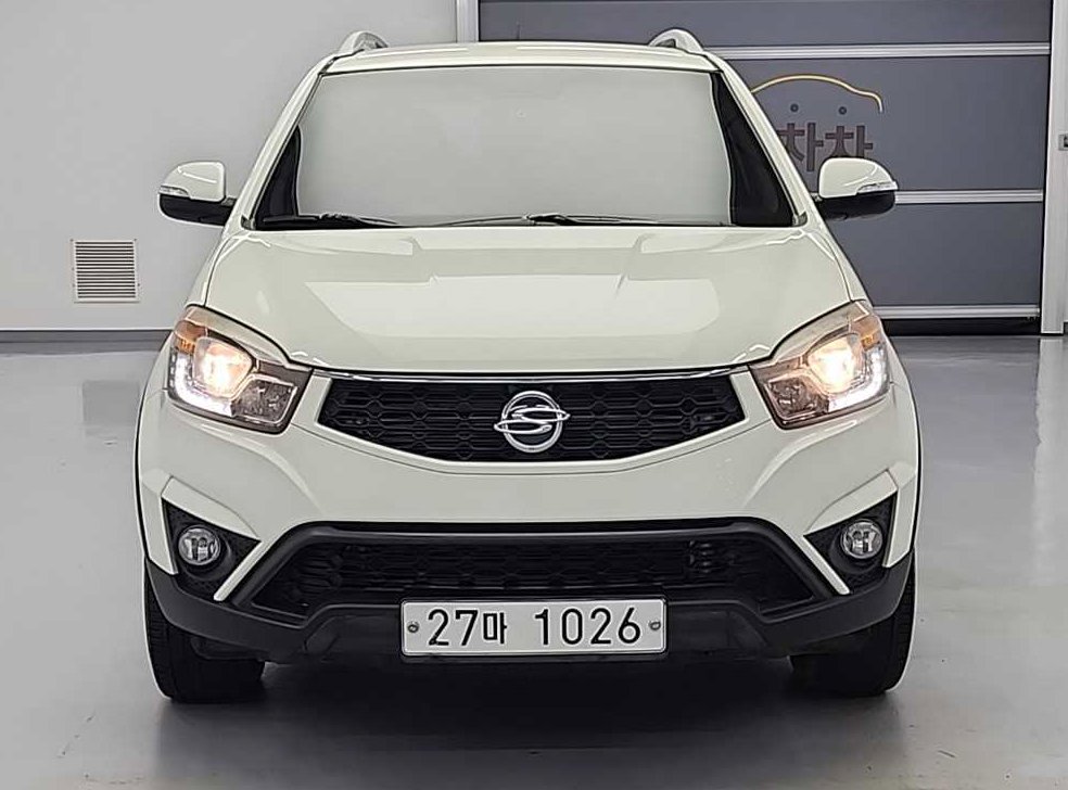 KG모빌리티(쌍용)  코란도 4WD 2.0 CVT 사진 2