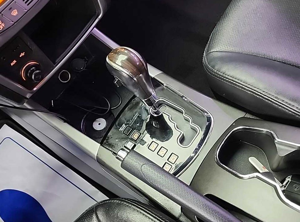 KG모빌리티(쌍용)  코란도 4WD 2.0 CVT 사진 8