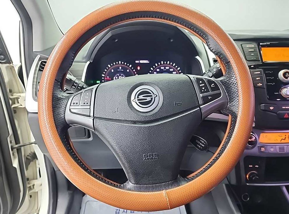 KG모빌리티(쌍용)  코란도 4WD 2.0 CVT 사진 9