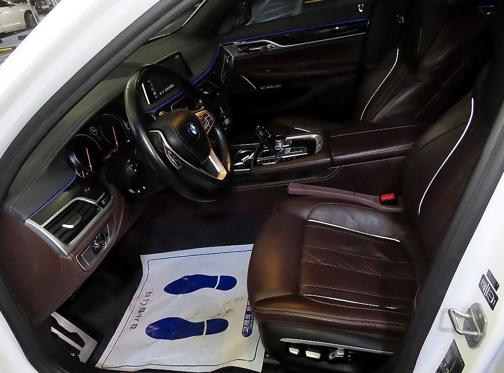 BMW 7시리즈 740d xDrive M 스포츠 사진 6