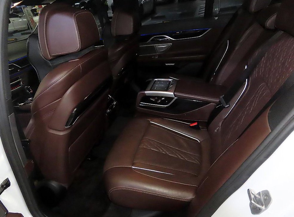 BMW 7시리즈 740d xDrive M 스포츠 사진 7
