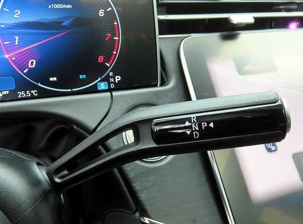 벤츠 E 클래스 E200 사진 11