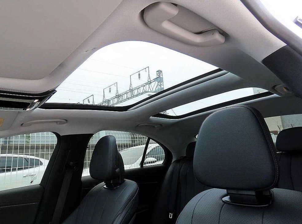 벤츠 E 클래스 E200 사진 18