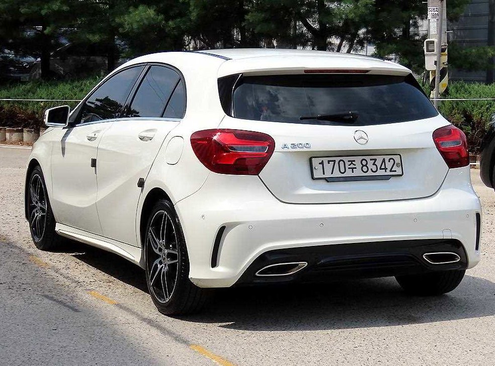 벤츠 A 클래스 A200 AMG LINE 사진 3