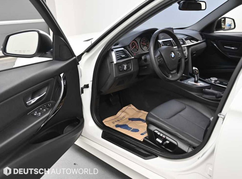 BMW 3시리즈 320d 사진 11
