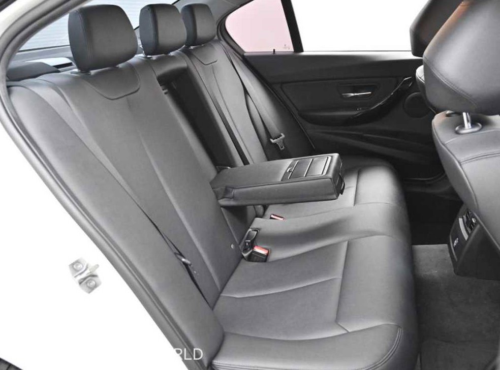 BMW 3시리즈 320d 사진 12