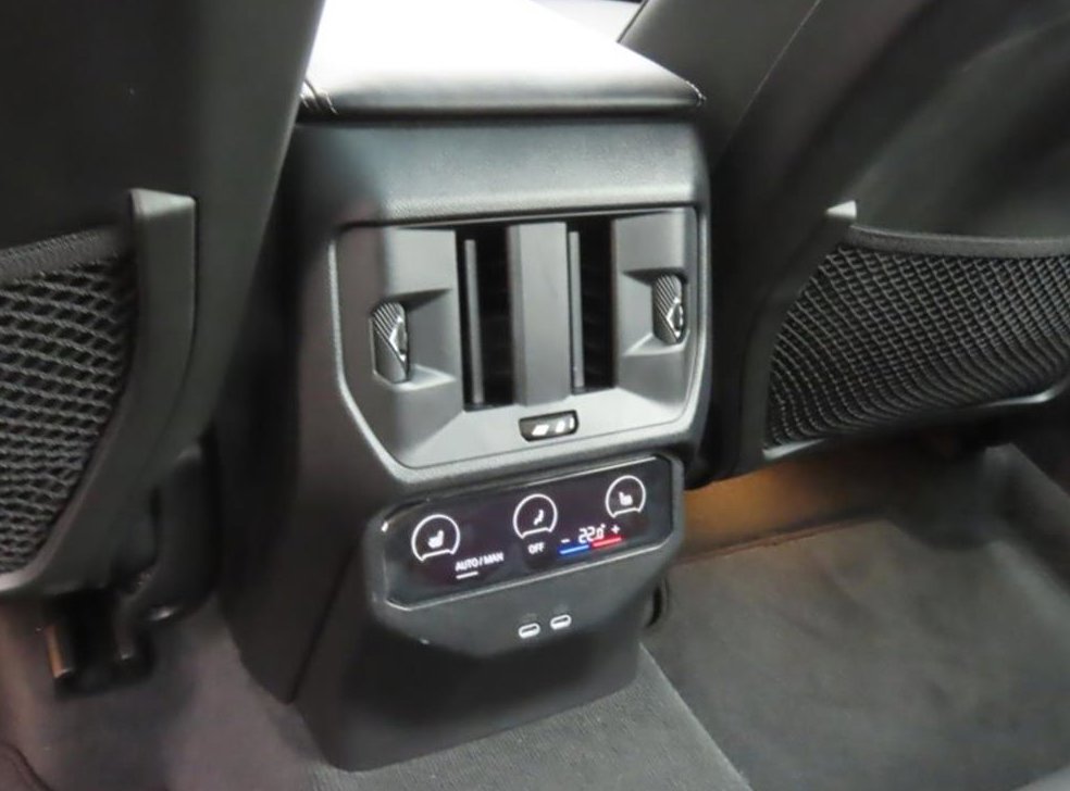 BMW X3 M50 프로 사진 15