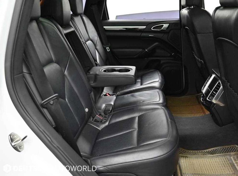 포르쉐 카이엔 3.6 VR6 사진 12