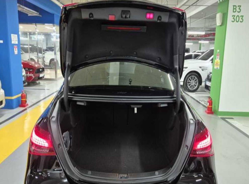 벤츠 E 클래스 E350 4MATIC 아방가르드 사진 15
