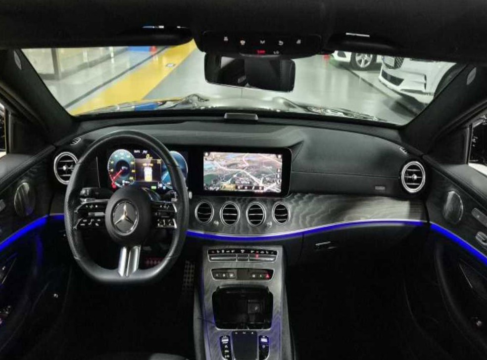 벤츠 E 클래스 E350 4MATIC 아방가르드 사진 5