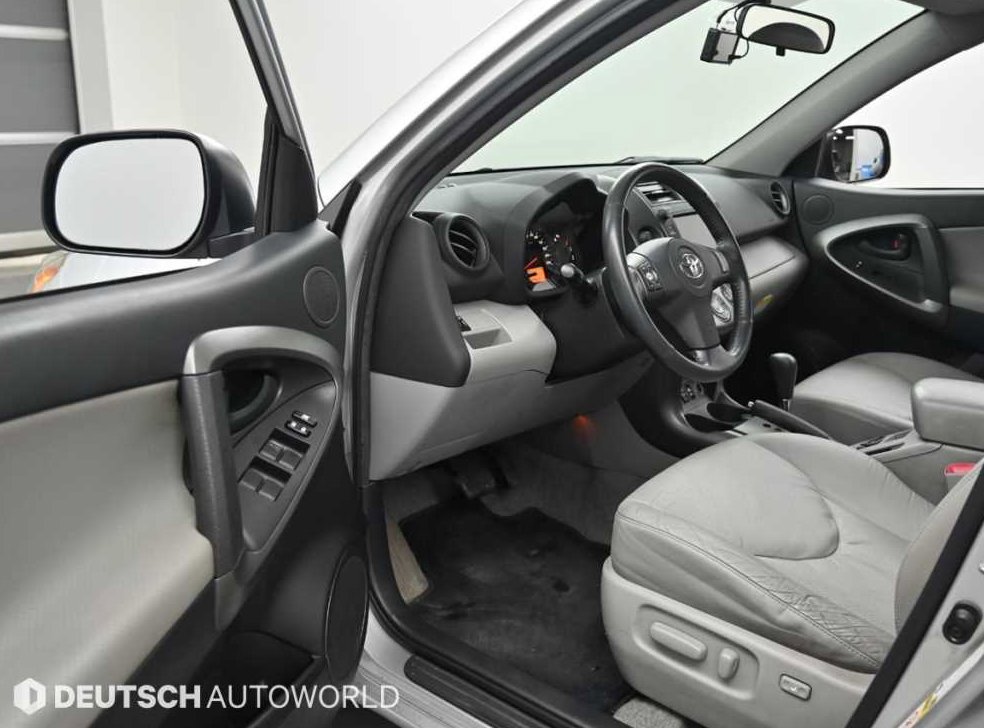 토요타 라브4 2.5 2WD 사진 11