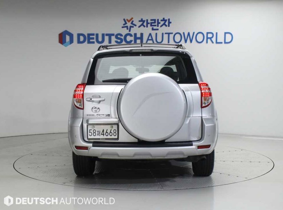 토요타 라브4 2.5 2WD 사진 4