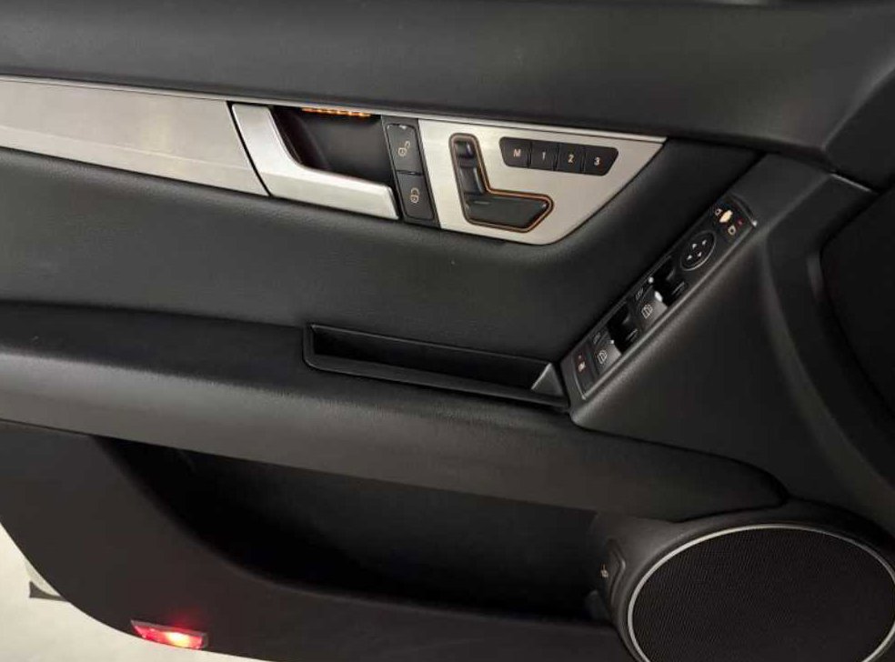 벤츠 C 클래스 C220 CDI 블루이피션시 사진 10