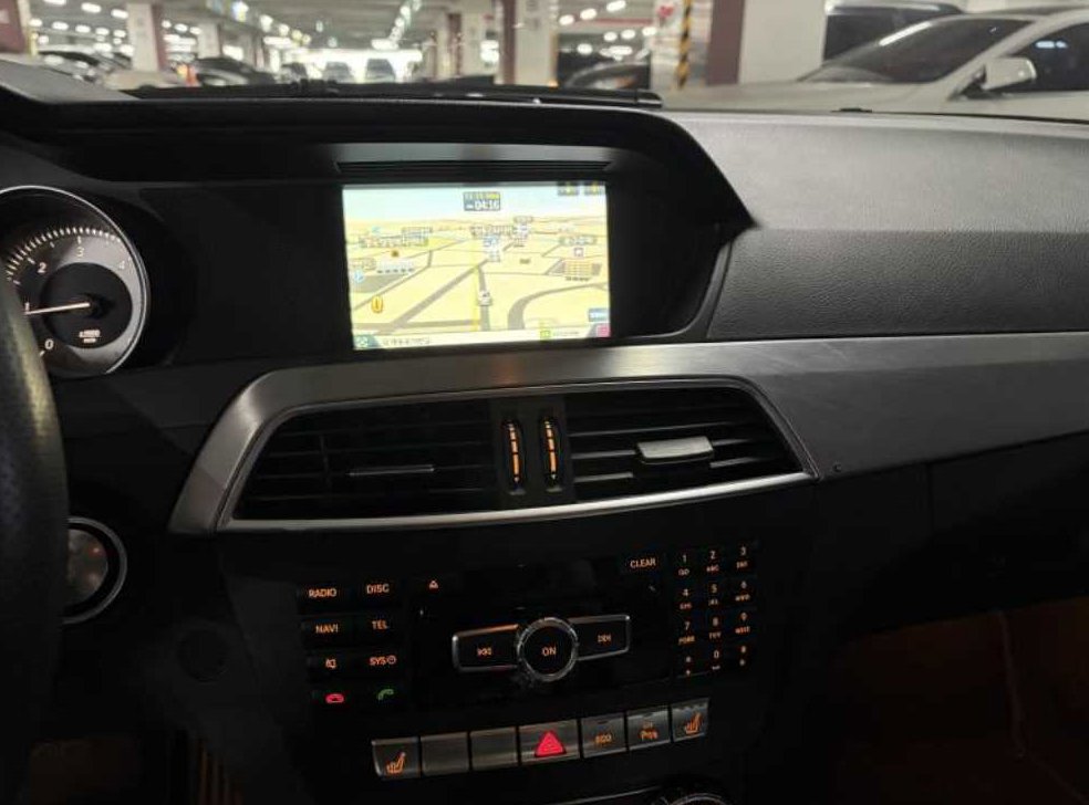 벤츠 C 클래스 C220 CDI 블루이피션시 사진 6