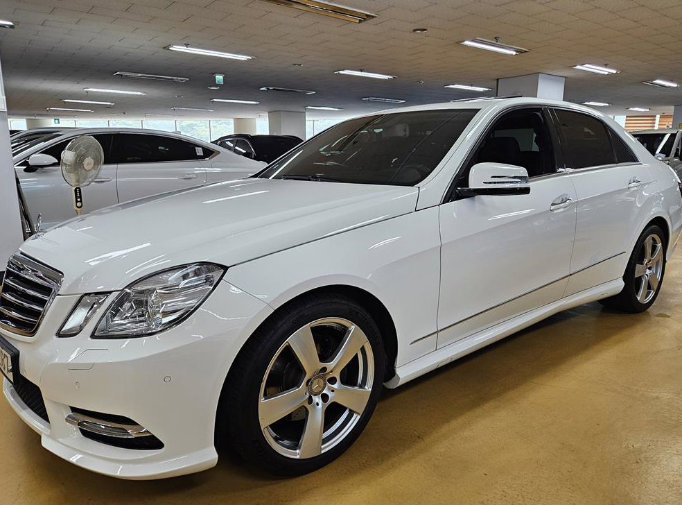 벤츠 E 클래스 E300 아방가르드 스포츠 패키지 사진 6