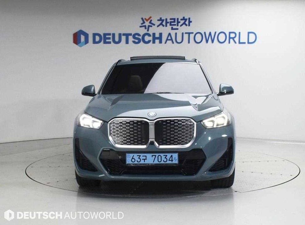 BMW iX1 xDrive 30 M 스포츠 사진 3
