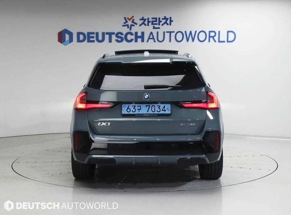 BMW iX1 xDrive 30 M 스포츠 사진 4
