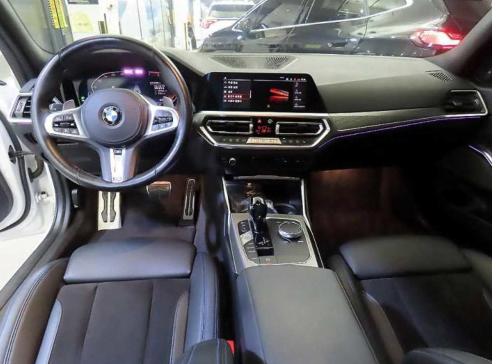 BMW 3시리즈 320i M 스포츠 사진 10