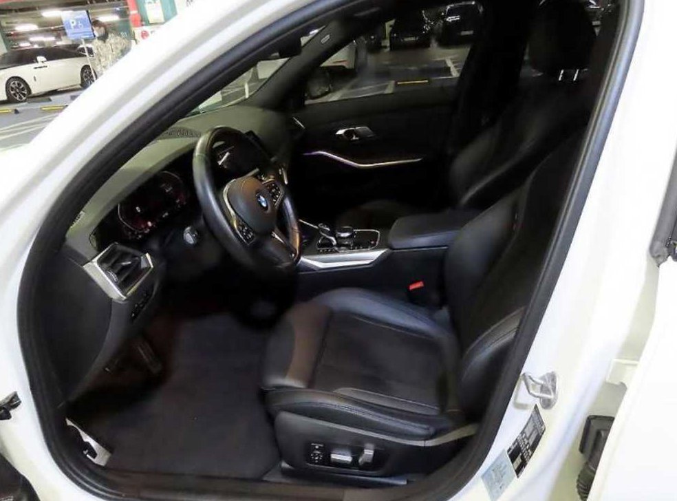 BMW 3시리즈 320i M 스포츠 사진 6