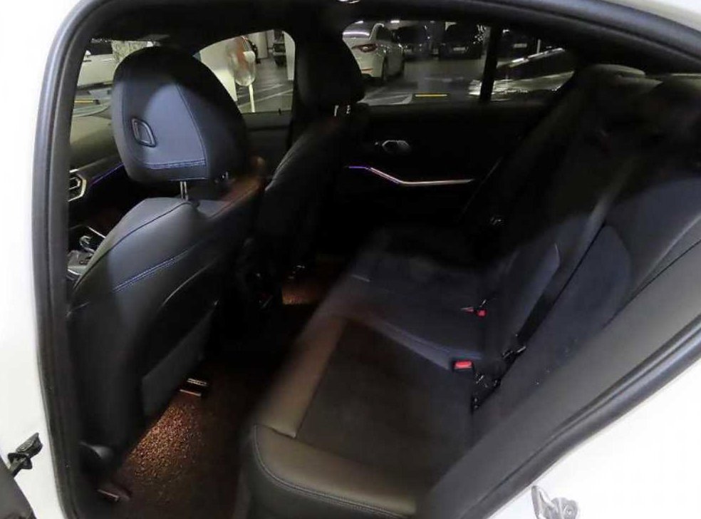 BMW 3시리즈 320i M 스포츠 사진 7