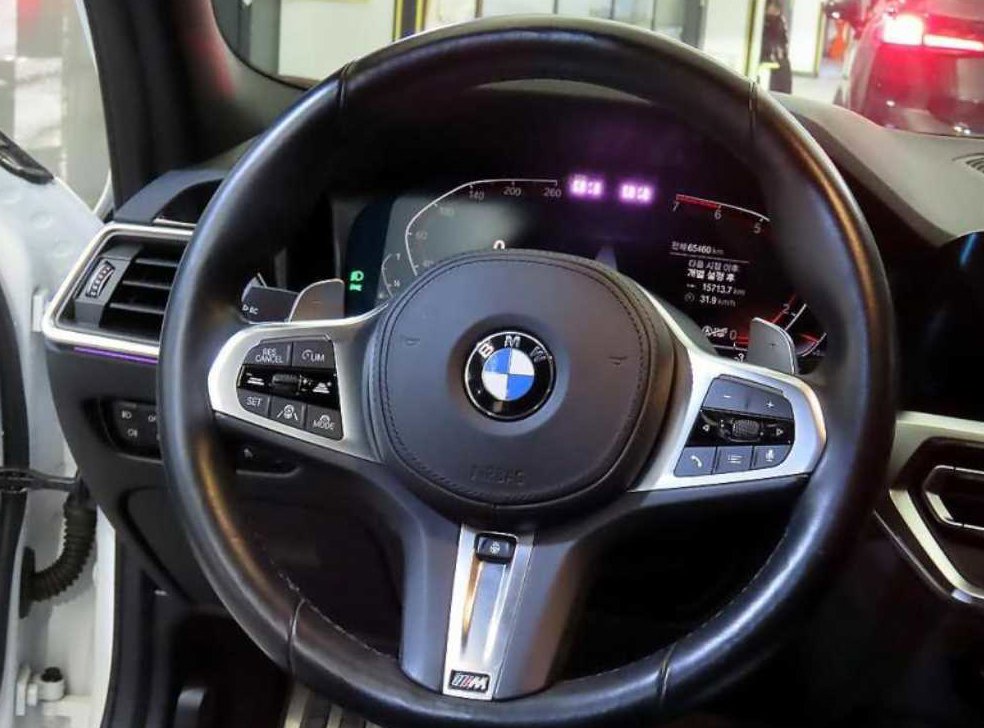 BMW 3시리즈 320i M 스포츠 사진 8