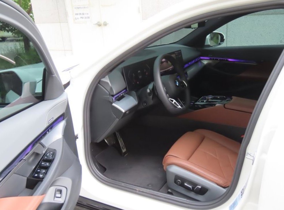 BMW 5시리즈 530i xDrive 사진 13