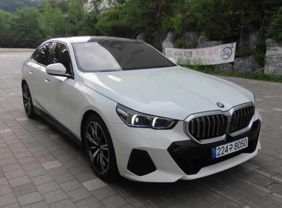 BMW 5시리즈 530i xDrive 사진 2