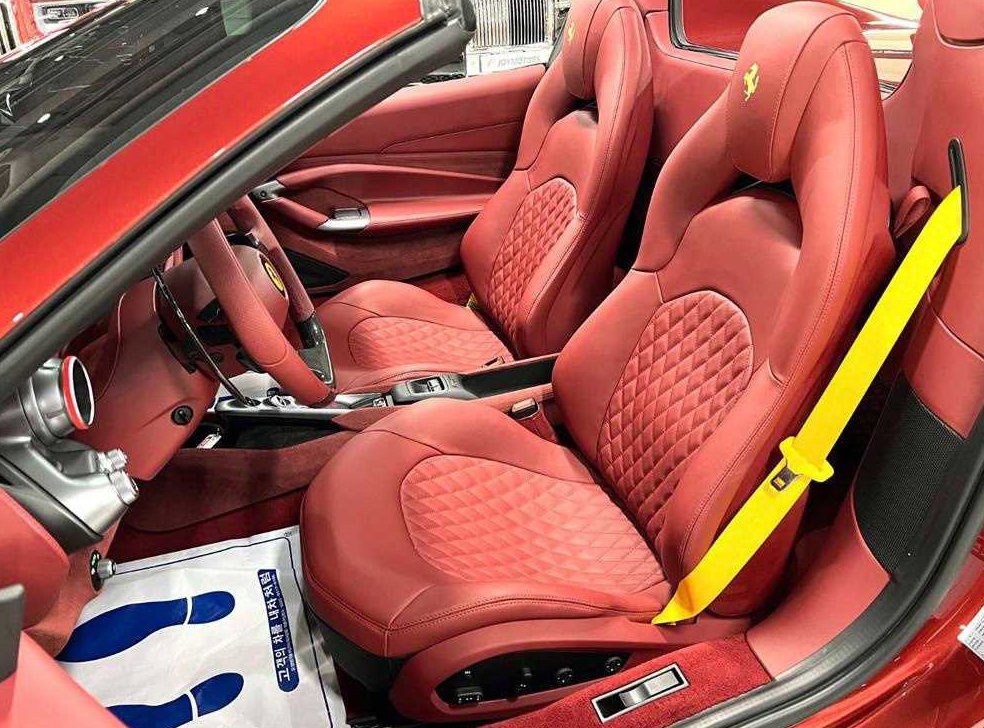 페라리 F8 3.9 V8 사진 12