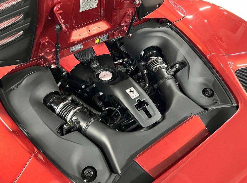 페라리 F8 3.9 V8 사진 13