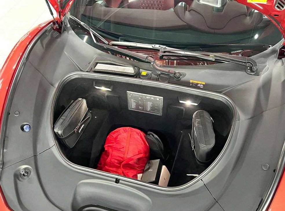 페라리 F8 3.9 V8 사진 15