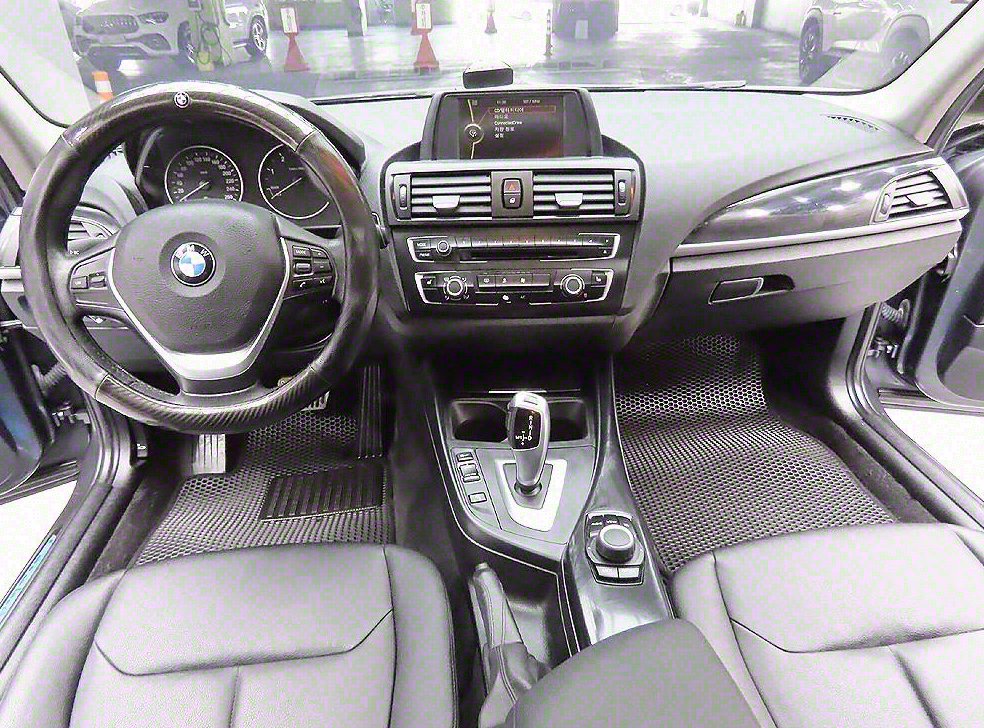 BMW 1시리즈 118d 어반 사진 9