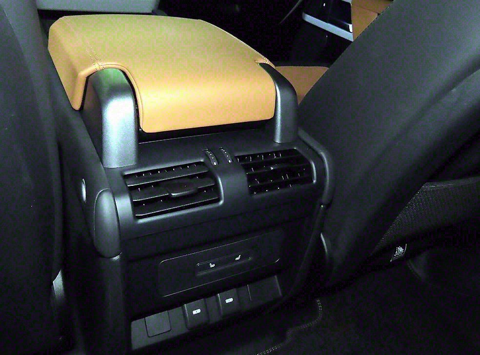 랜드로버 디펜더 130 D300 X-Dynamic SE 사진 15