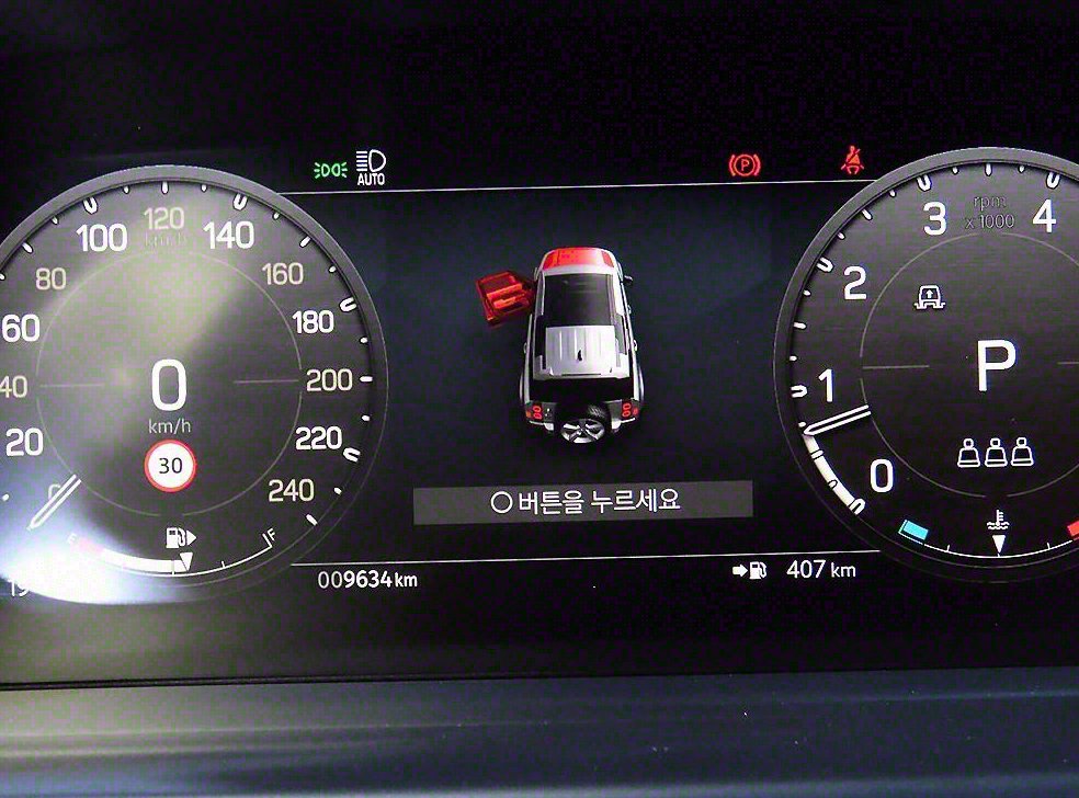 랜드로버 디펜더 130 D300 X-Dynamic SE 사진 9
