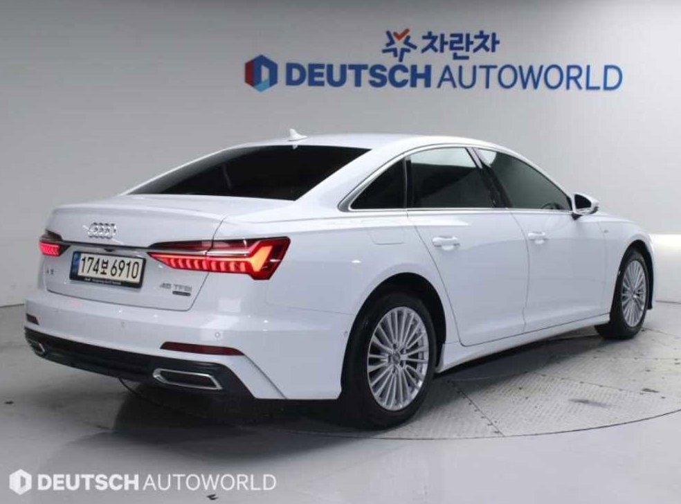 아우디 A6 45 TFSI 콰트로 프리미엄 사진 2