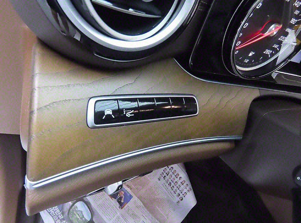 벤츠 E 클래스 E220d 4MATIC 익스클루시브 사진 11