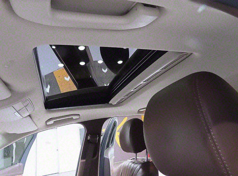 벤츠 E 클래스 E220d 4MATIC 익스클루시브 사진 13