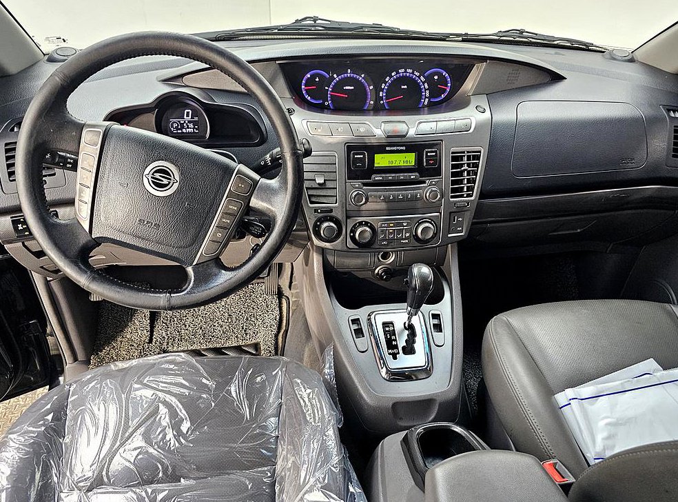 KG모빌리티(쌍용)  코란도 4WD LT 사진 5